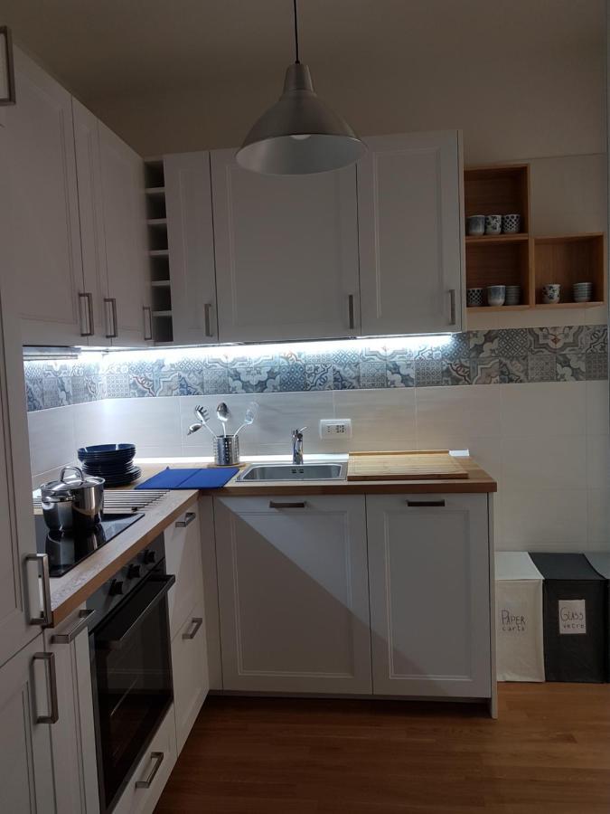 Central Apartment Con Tre Camere Da Letto Locorotondo Eksteriør billede