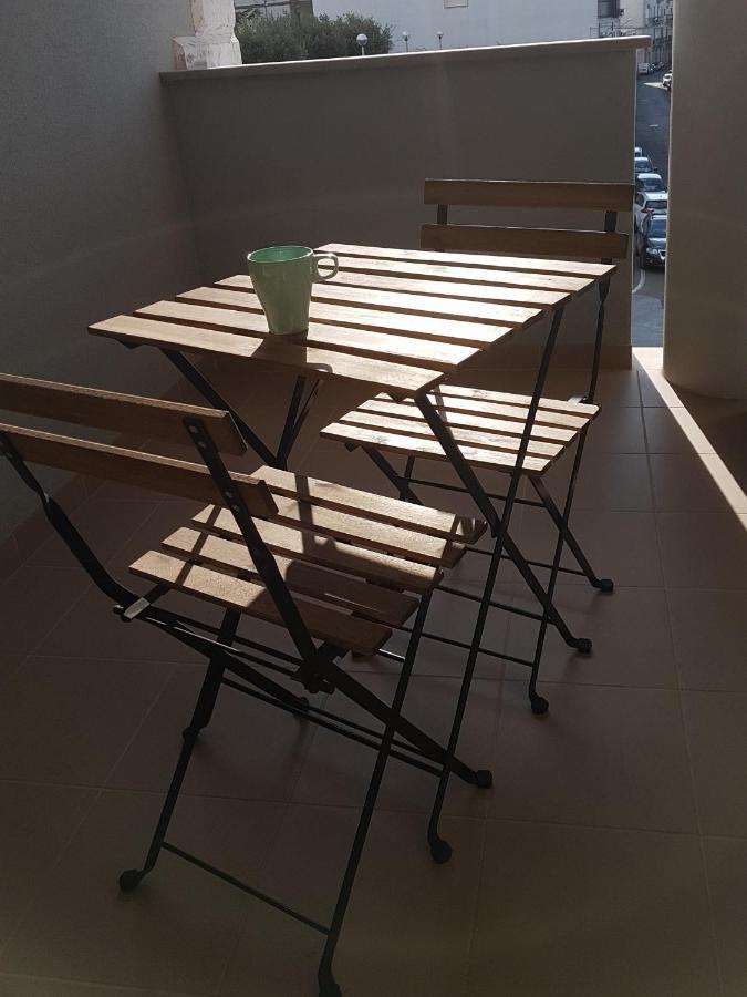 Central Apartment Con Tre Camere Da Letto Locorotondo Eksteriør billede