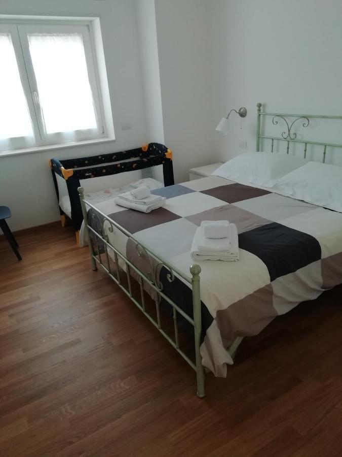 Central Apartment Con Tre Camere Da Letto Locorotondo Eksteriør billede